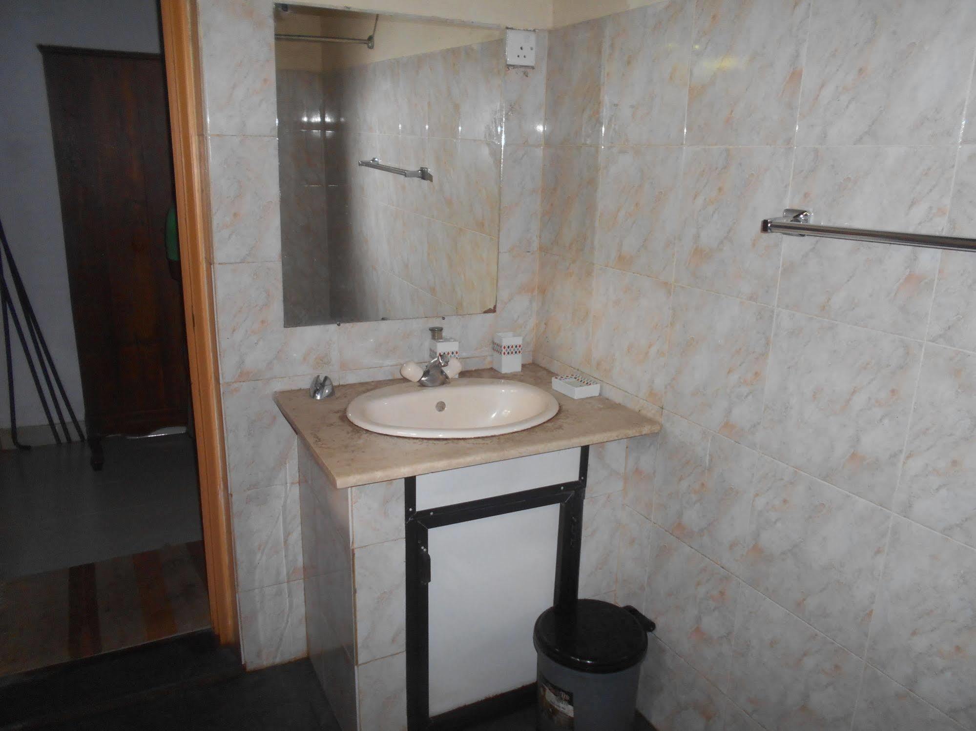 Sapphire Holiday Resort Ratnapura Exterior photo
